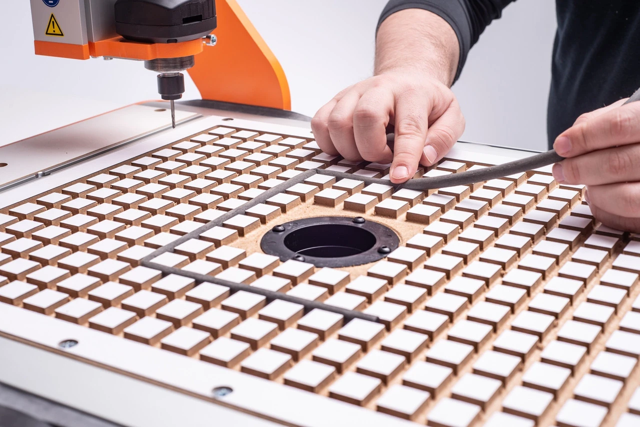 M.1000 Vacuum Table 3 M.1000 Vacuum Table